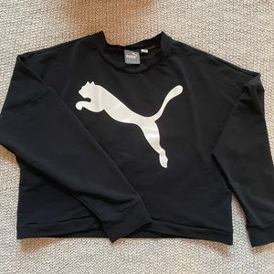Black cropped puma sweatshirt